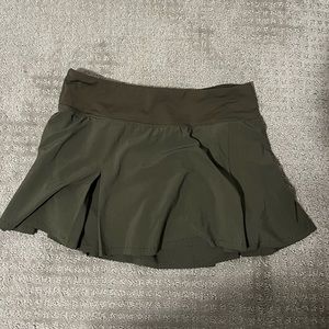 LULULEMON forest green athletic skirt